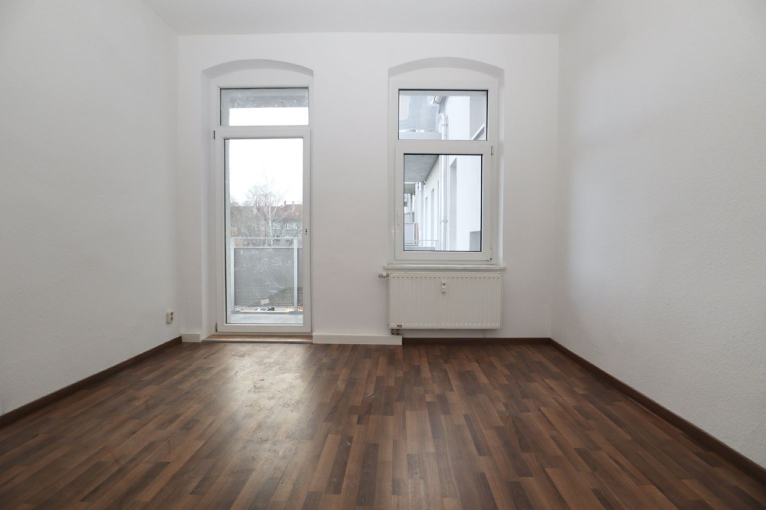 4-Zimmer Wohnung in Chemnitz • Einbauküche • 2 Bäder • Lutherviertel • Balkon • jetzt anrufen