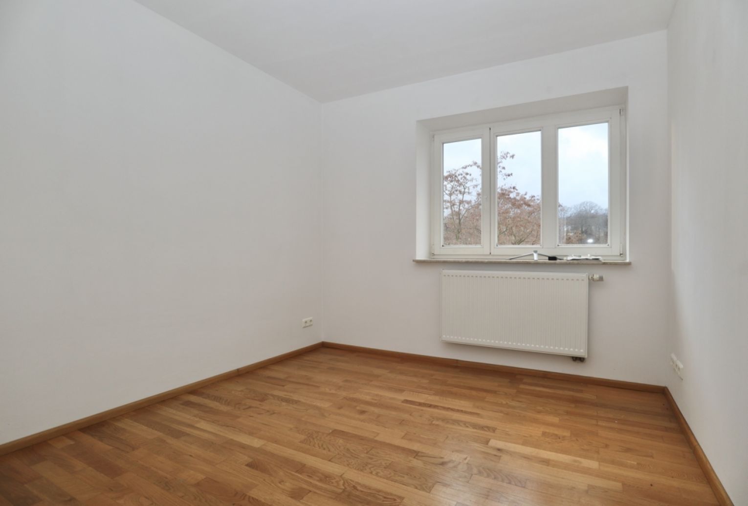 zur Miete • Schloßchemnitz • 2-Zimmer-Wohnung • mit Balkon • Parkettboden • schnell anrufen!