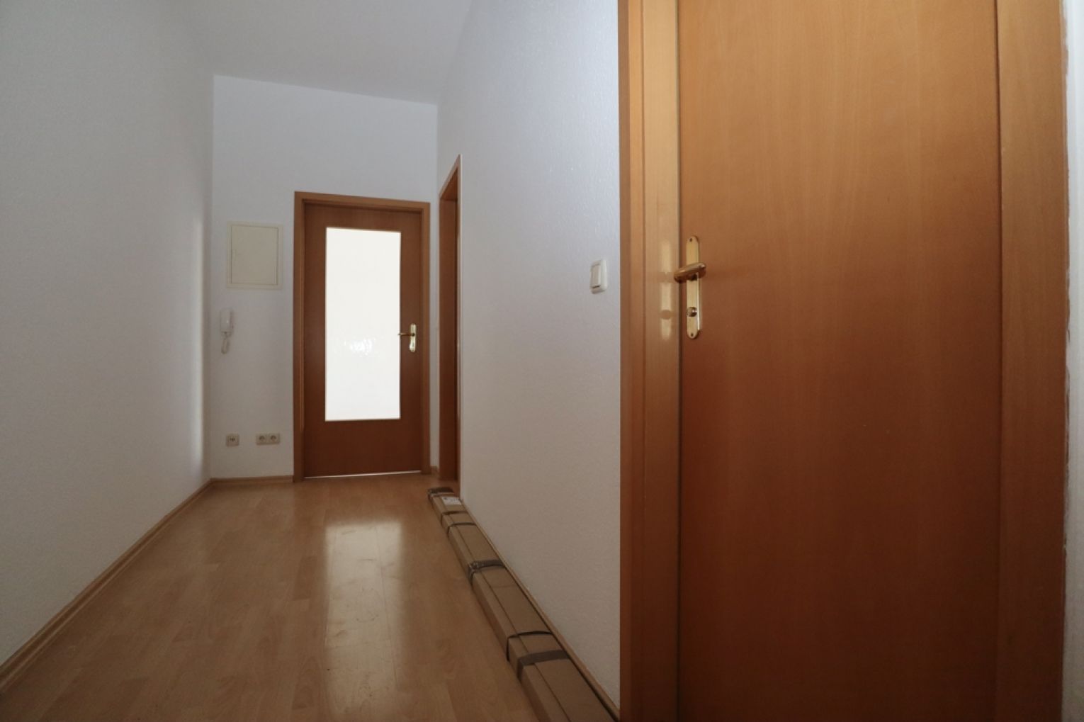 großer Balkon • Einbauküche • 2-Zimmer-Wohnung • Tageslichtbad • Schloßchemnitz • ruhige Lage !