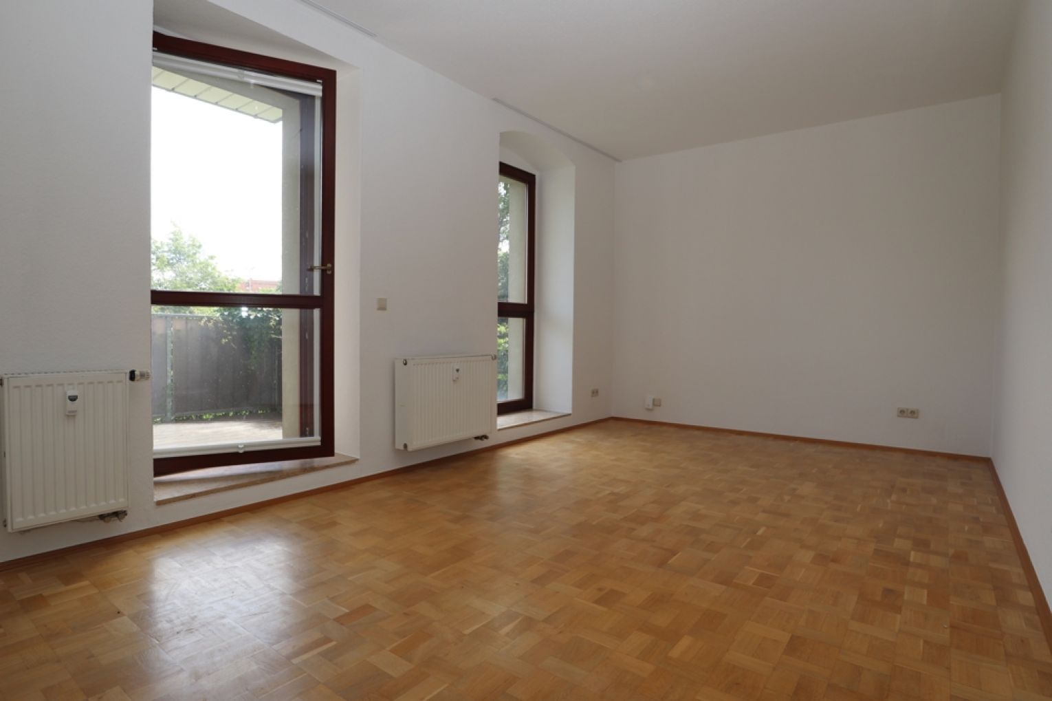 2-Raum Wohnung • in Chemnitz • Balkon&Terrasse • Einbauküche • Parkettboden • jetzt anrufen