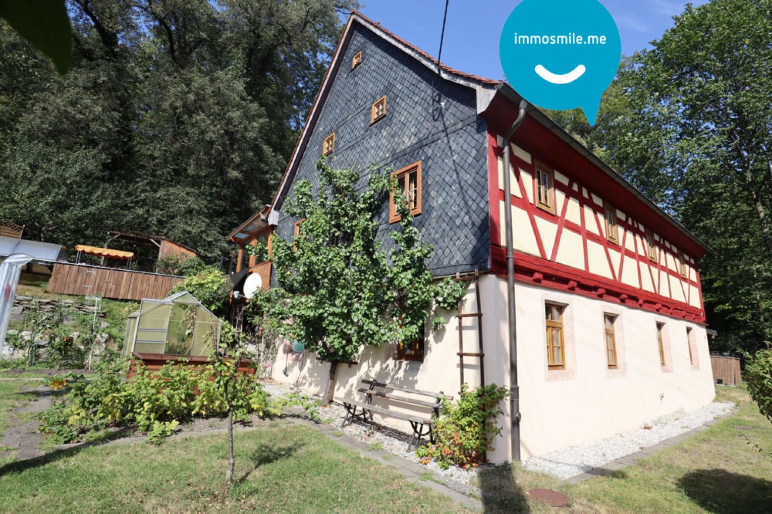 Einfamilienhaus • Rabenstein • Denkmal •   • Kamin • EBK • überdachter Pool • Wintergarten • Carport