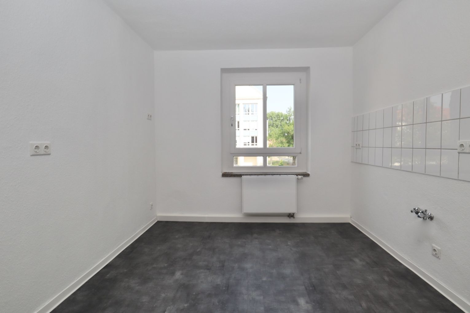 2-Zimmer Wohnung in Chemnitz • Balkon • Tageslichtbad • Einbauküche • Lutherviertel • jetzt anrufen