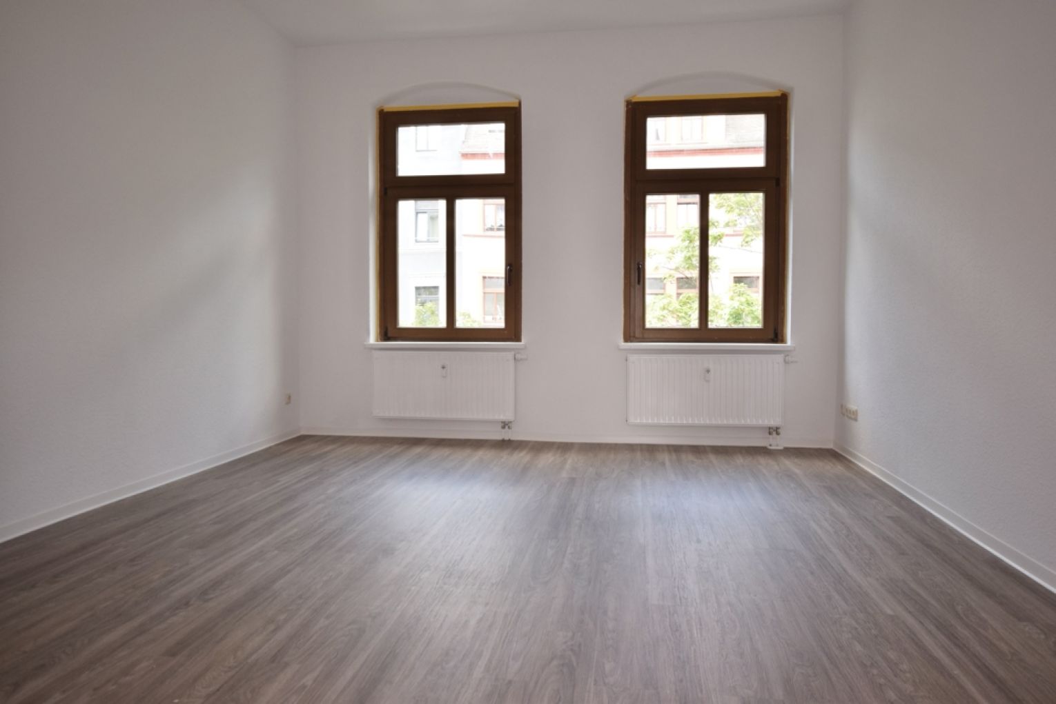 Am Brühl • 3 Zimmer • Balkon • moderner Grundriss • Bad mit Fenster und Wanne • jetzt Termin machen!