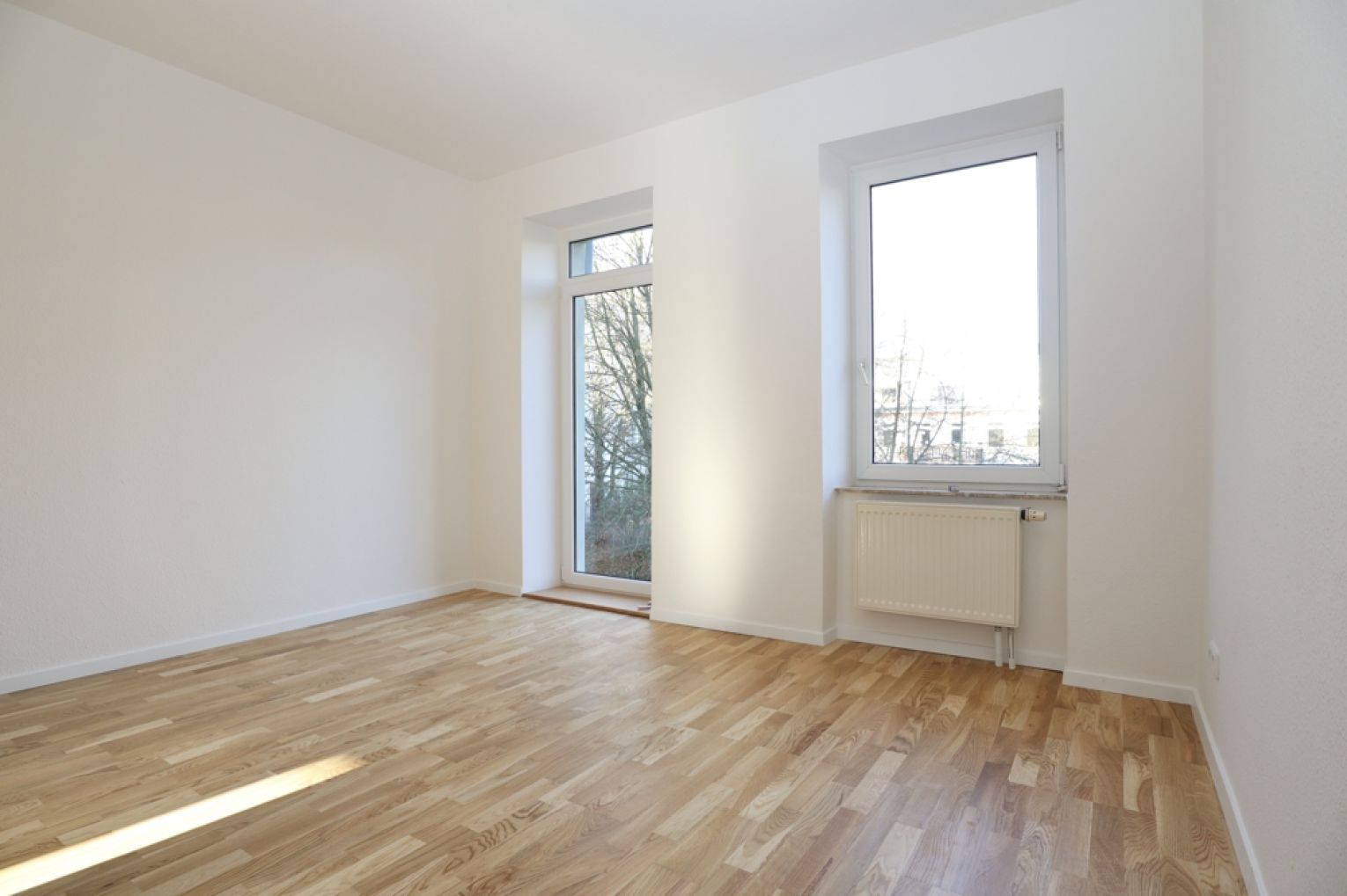 5-Raum Wohnung • Schloßchemnitz • NEU saniert • ruhige Lage • Balkon • zur Miete • jetzt anrufen