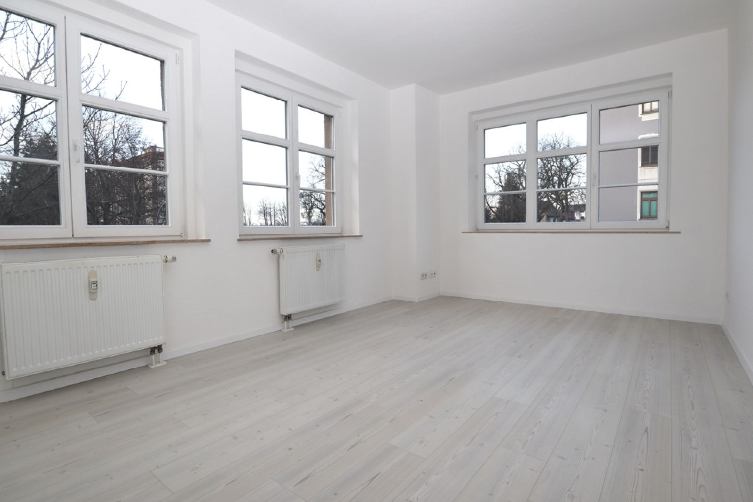 Balkon • 2-Raum Wohnung • Chemnitz • modern & hell • Hilbersdorf • Einbauküche • jetzt anrufen