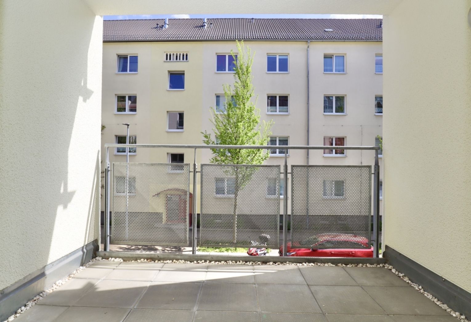 2 Zimmer •  Einbauküche • Balkon • Tiefgarage • Lutherviertel • in Chemnitz • jetzt mieten