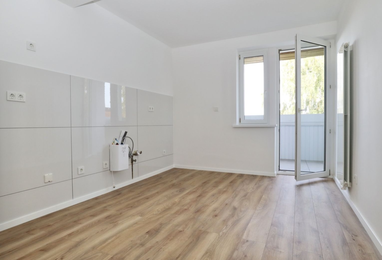 Dachgeschosswohnung • modern saniert • neu • Balkon • 2 Zimmer • Kappel • in Chemnitz • schnell sein