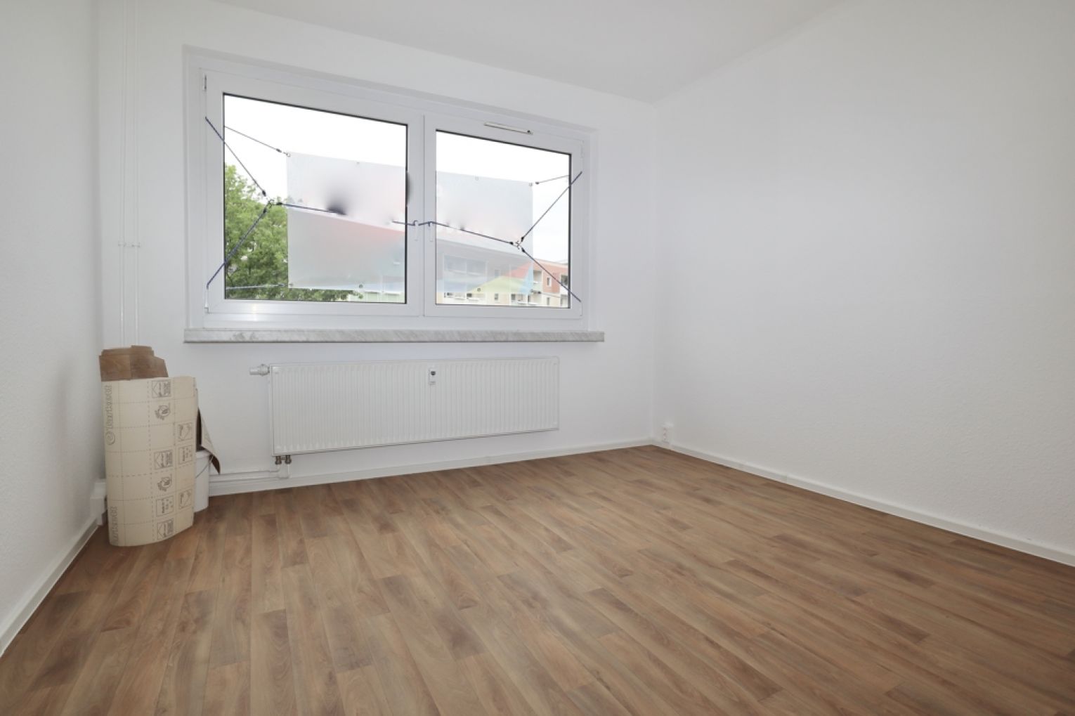 Markersdorf • 2-Raum Wohnung • Balkon • ruhige Lage • Einbauküche • mieten