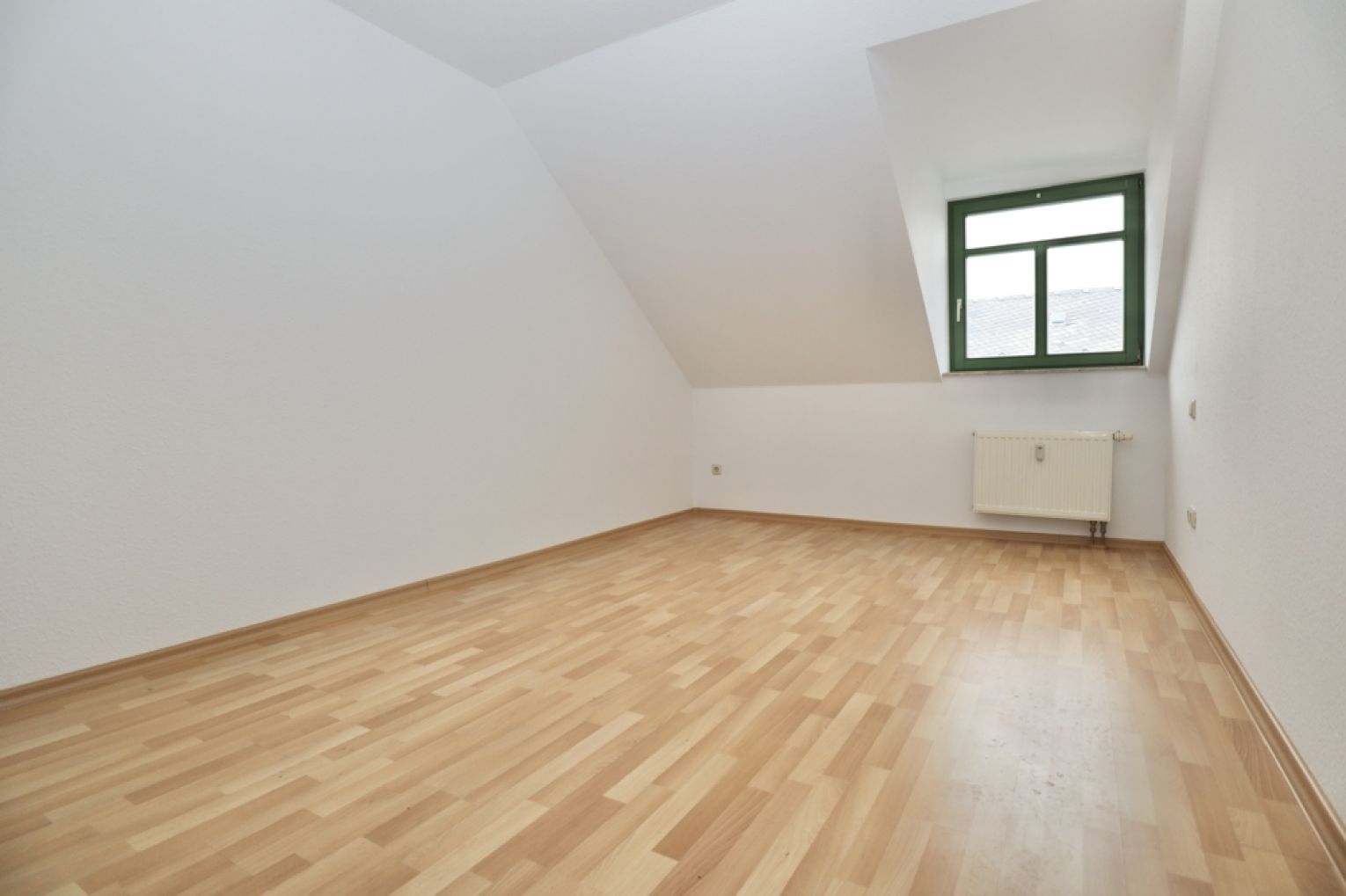 Einbauküche • 2-Raum Wohnung • Dachgeschoss • Aufzug • Sonnenberg • Chemnitz • Tageslichtbad