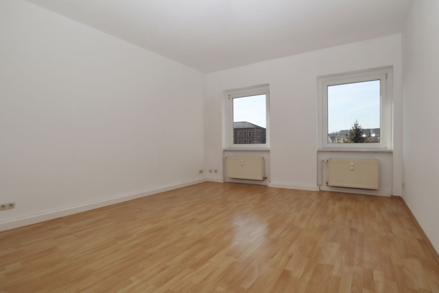 2-Raumwohnung • Schloßchemnitz • 2-Zimmer • perfekte Single-Wohnung • Einbauküche • mieten