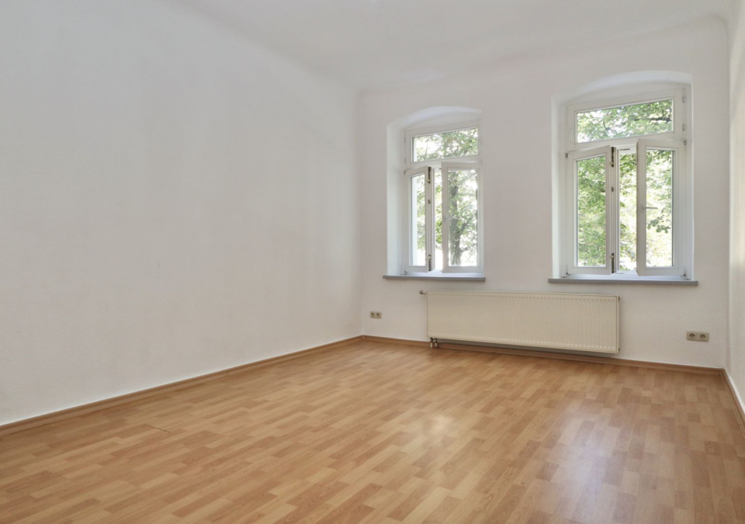 2-Raum Wohnung • zur Miete • großer Balkon • Wanne • Altbau • Chemnitz • Hilbersdorf • jetzt anrufen