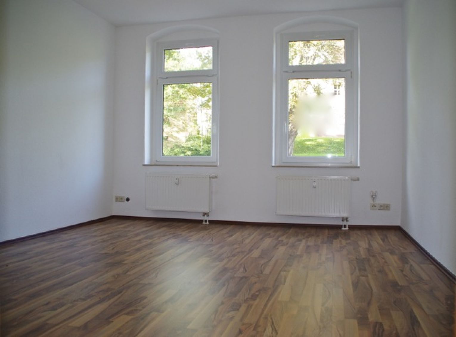 Wohnung zur Miete • Limbach-Oberfrohna • 3 Zimmer • großer Balkon • Stellplatz • gleich anschauen!