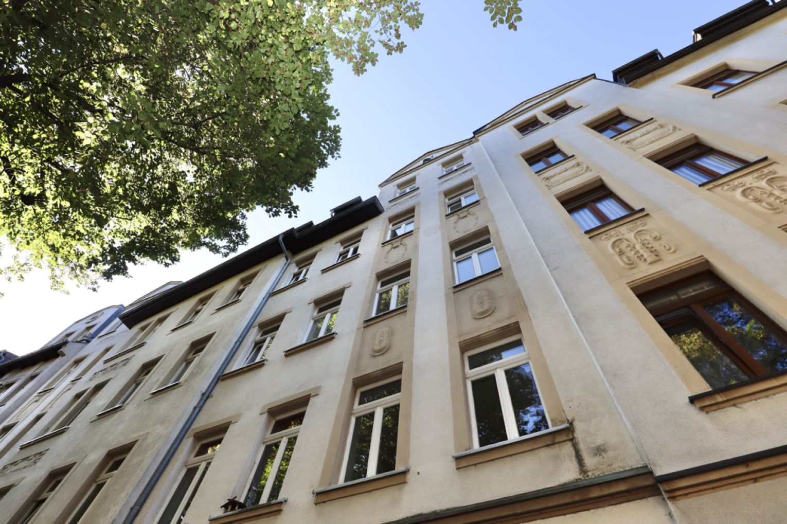 2-Raum Wohnung • zur Miete • großer Balkon • Wanne • Altbau • Chemnitz • Hilbersdorf • jetzt anrufen