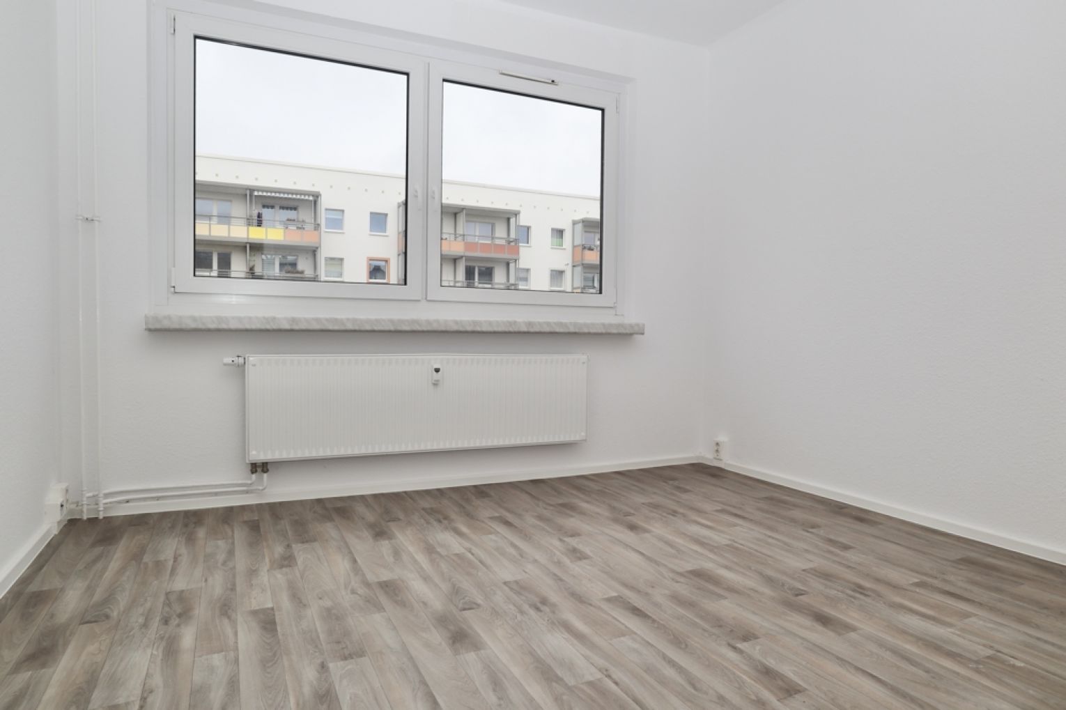 Hutholz • 2-Raum Wohnung • Balkon • ruhige Lage • Einbauküche • mieten