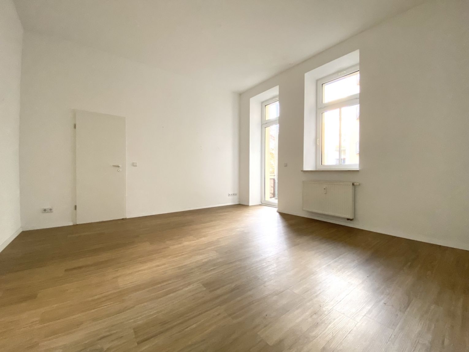 2-Zimmer • Schlosschemnitz • Einbauküche • Balkon • zur Miete • Erdgeschoss  • jetzt anrufen