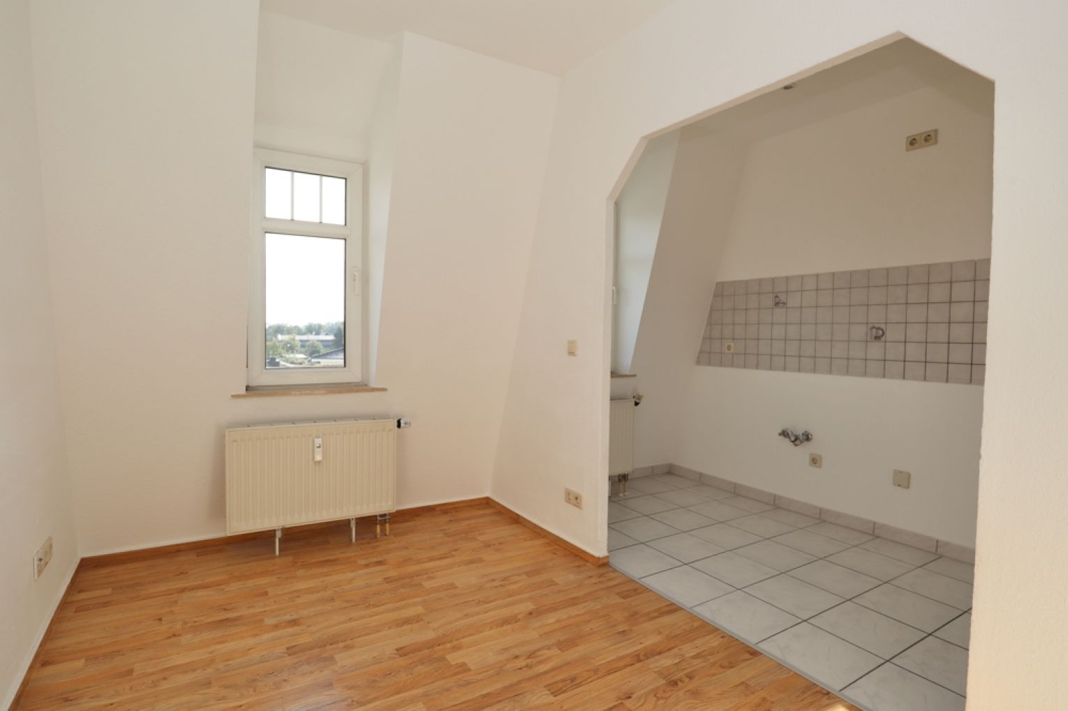 4-Zimmer Wohnung in Chemnitz • Tageslichtbad • Dusche • Stellplatz • Rottluff • schnell sein