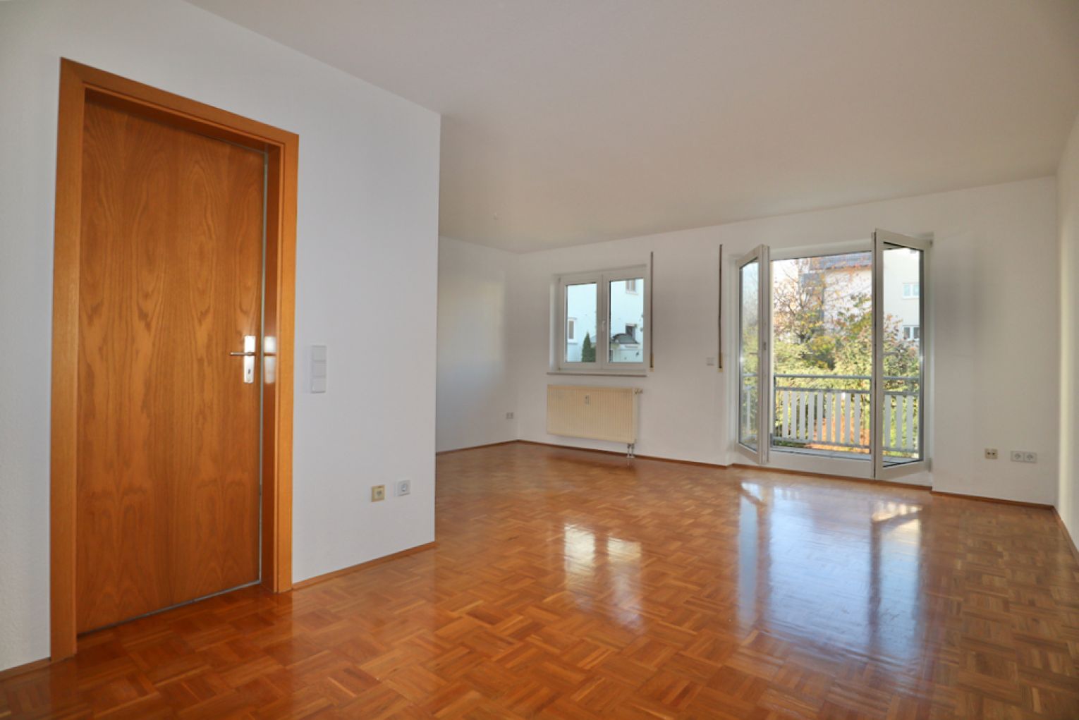 2-Zimmer • zur Miete • mit Balkon • Stellplatz • Hochparterre • am Rand von Chemnitz • in Lichtenau