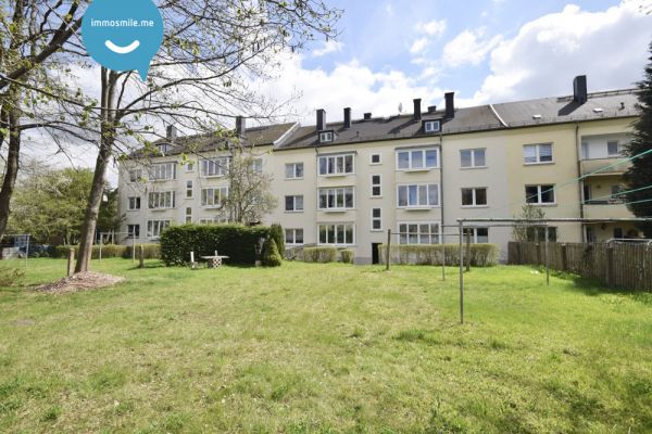 4-Zimmer • 2.Etage • Bad mit Fenster und Wanne • Küche mit Zugang Loggia • Idyllisches Grundstück