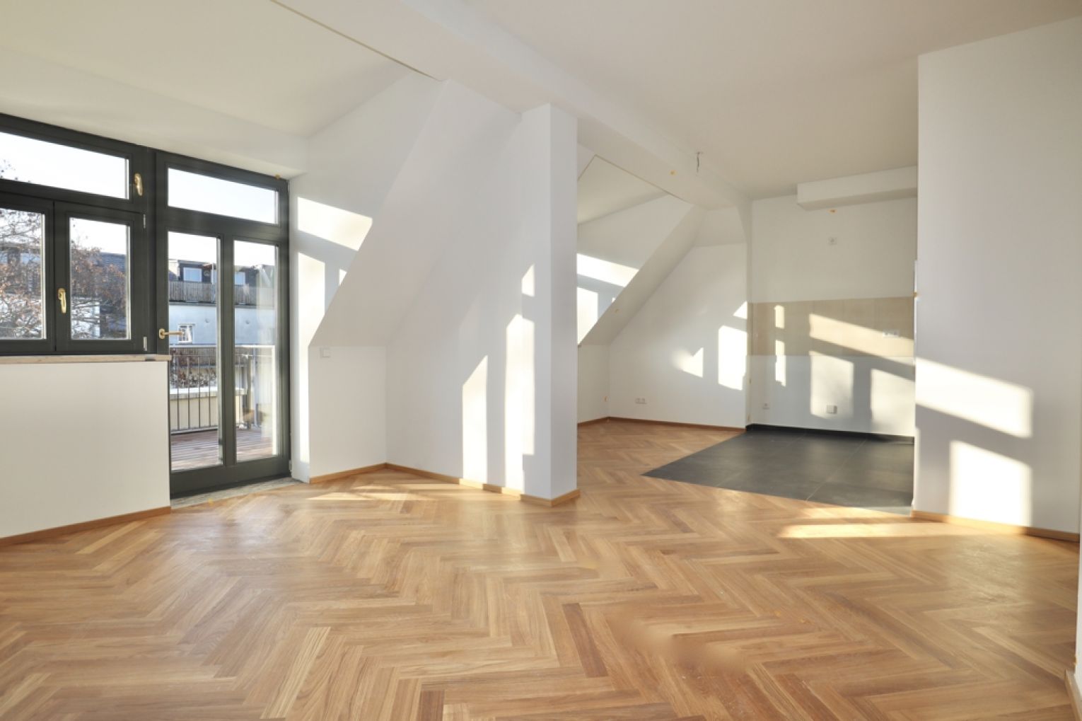 Erstbezug • 4-Raum Wohnung • Dachgeschoss • Fußbodenheizung • Terrasse • Maisonette • jetzt mieten