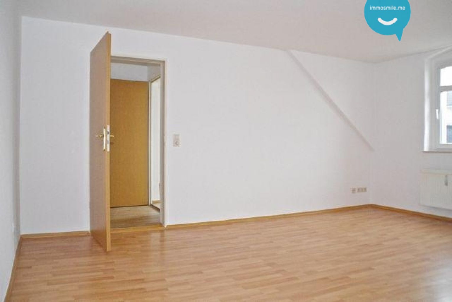 3 Zimmer • optionale Einbauküche • Stellplatz • Tageslichtbad • Dachgeschoss • MIETEN?!