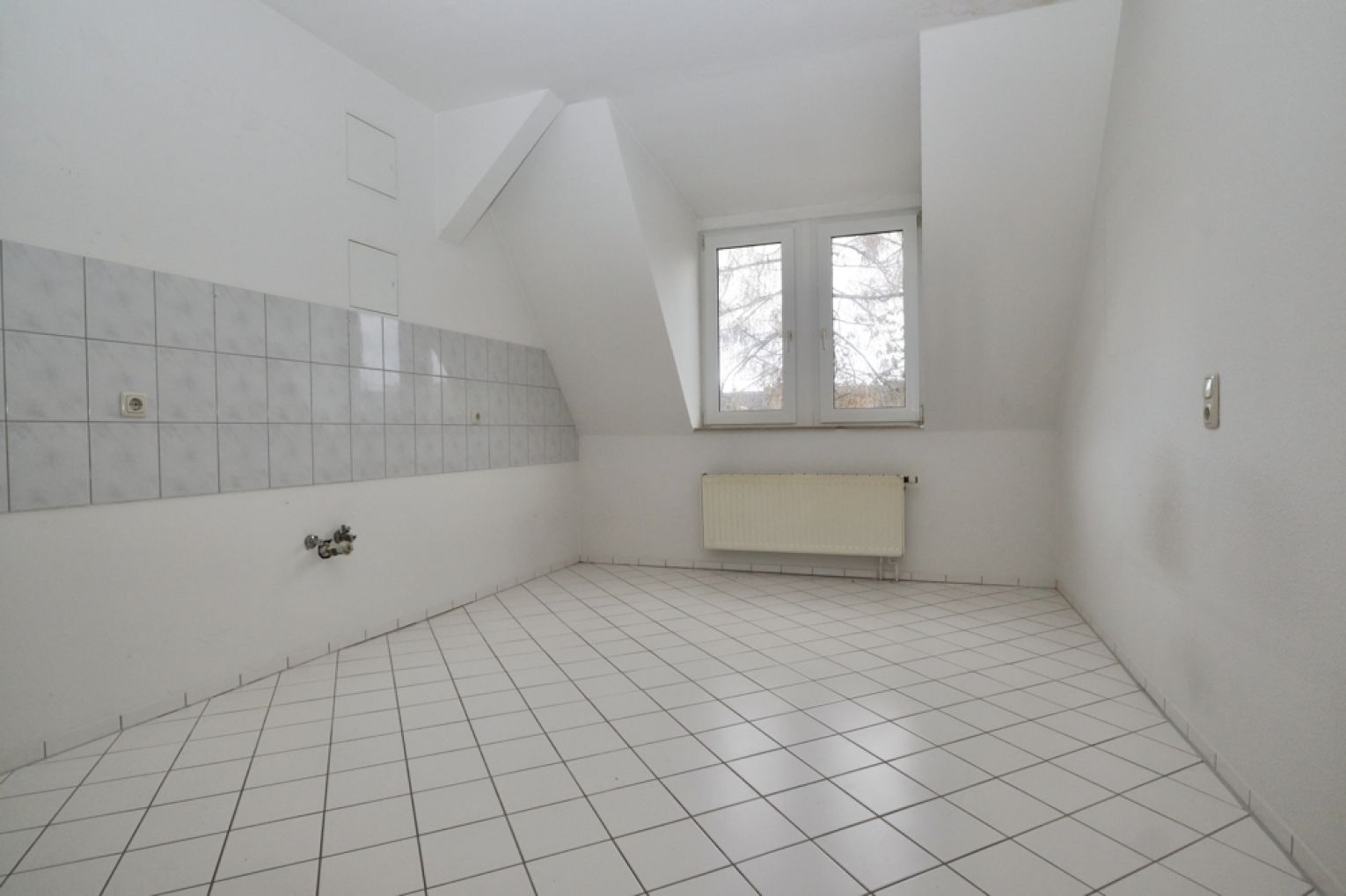 2-Raum Wohnung • Kaßberg • großes Wohnzimmer • Mieten • Chemnitz • Termin vereinbaren