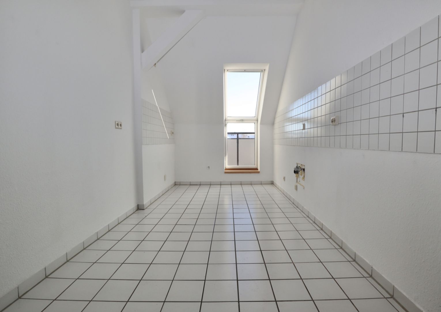 Maisonette • 4-Raum Wohnung • Dachgeschoss • in Chemnitz • Einbauküche • Balkon • schnell anrufen