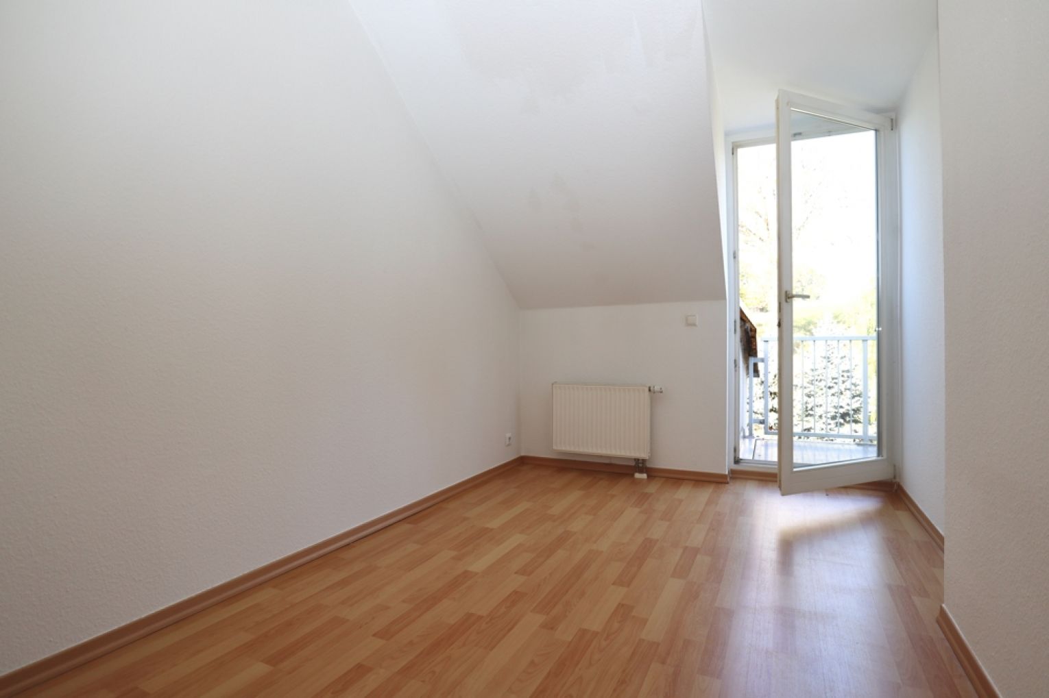 3-Raumwohnung • Rottluff • Balkon • zur Miete • Stellplatz • jetzt Besichtigungstermin vereinbaren