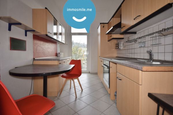 3-Raum Wohnung • Einbauküche • großer Balkon • Bad mit Wanne • neues Laminat • Zentrum • in Chemnitz