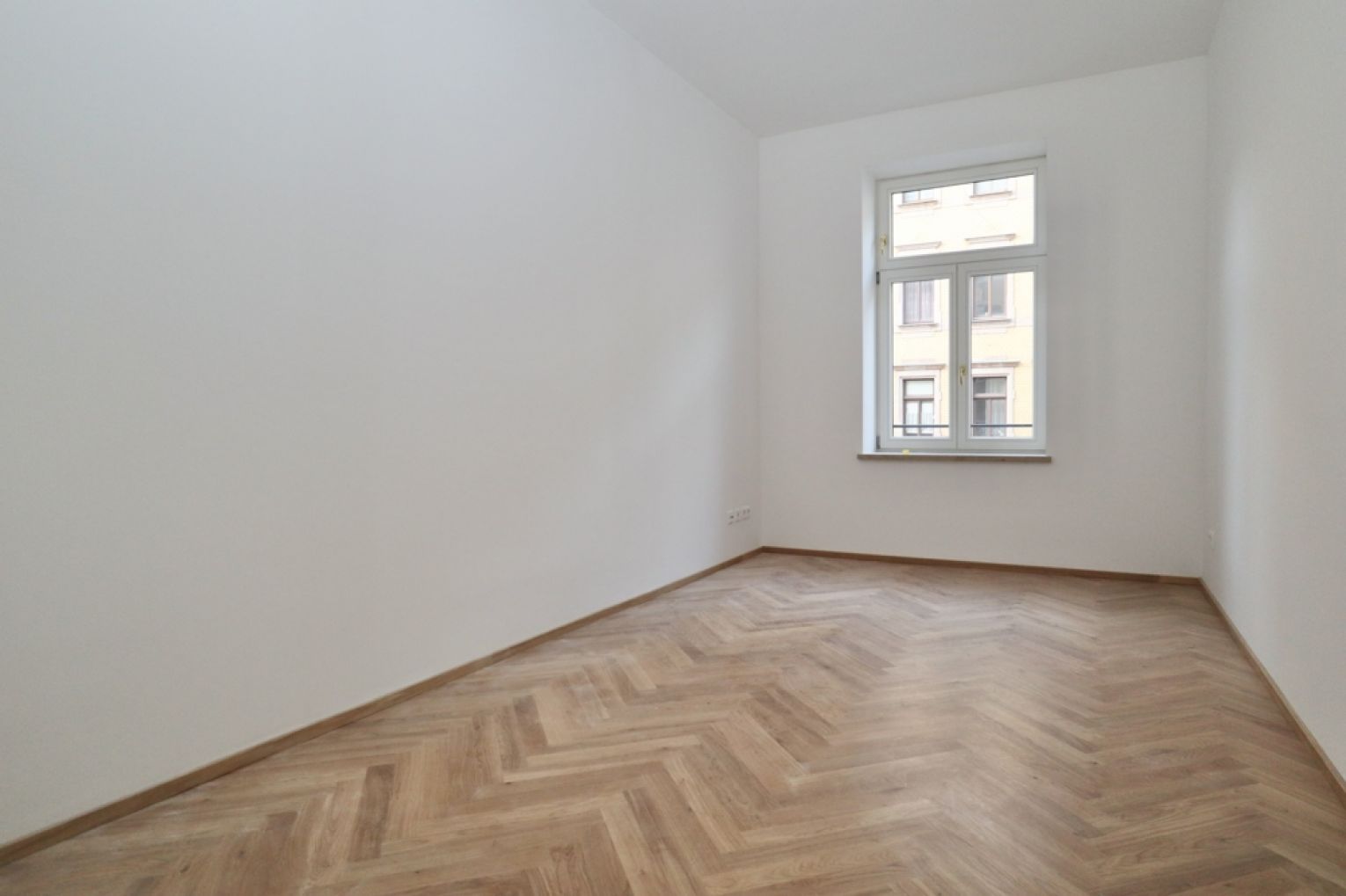 4-Raum Wohnung • ERSTBEZUG • Balkon • Tageslichtbad • Fußbodenheizung • Sonnenberg • jetzt anrufen