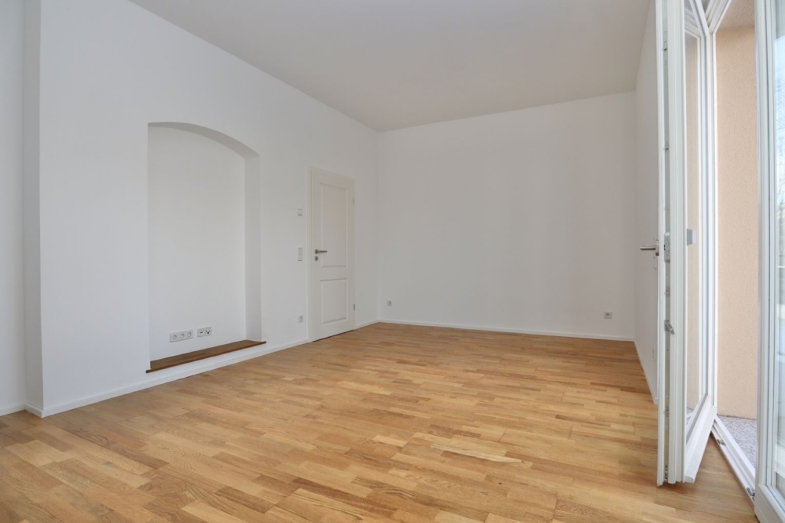 2 Zimmer • Chemnitz • Balkon • modernes Tageslichtbad • Stellplatz • Lutherviertel • ERSTBEZUG