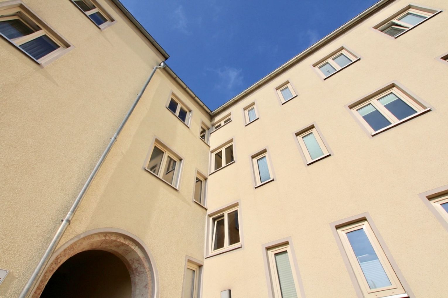 Balkon • 3-Raum Wohnung • Dachgeschoss • ruhige Lage • umgeben von Kleingärten