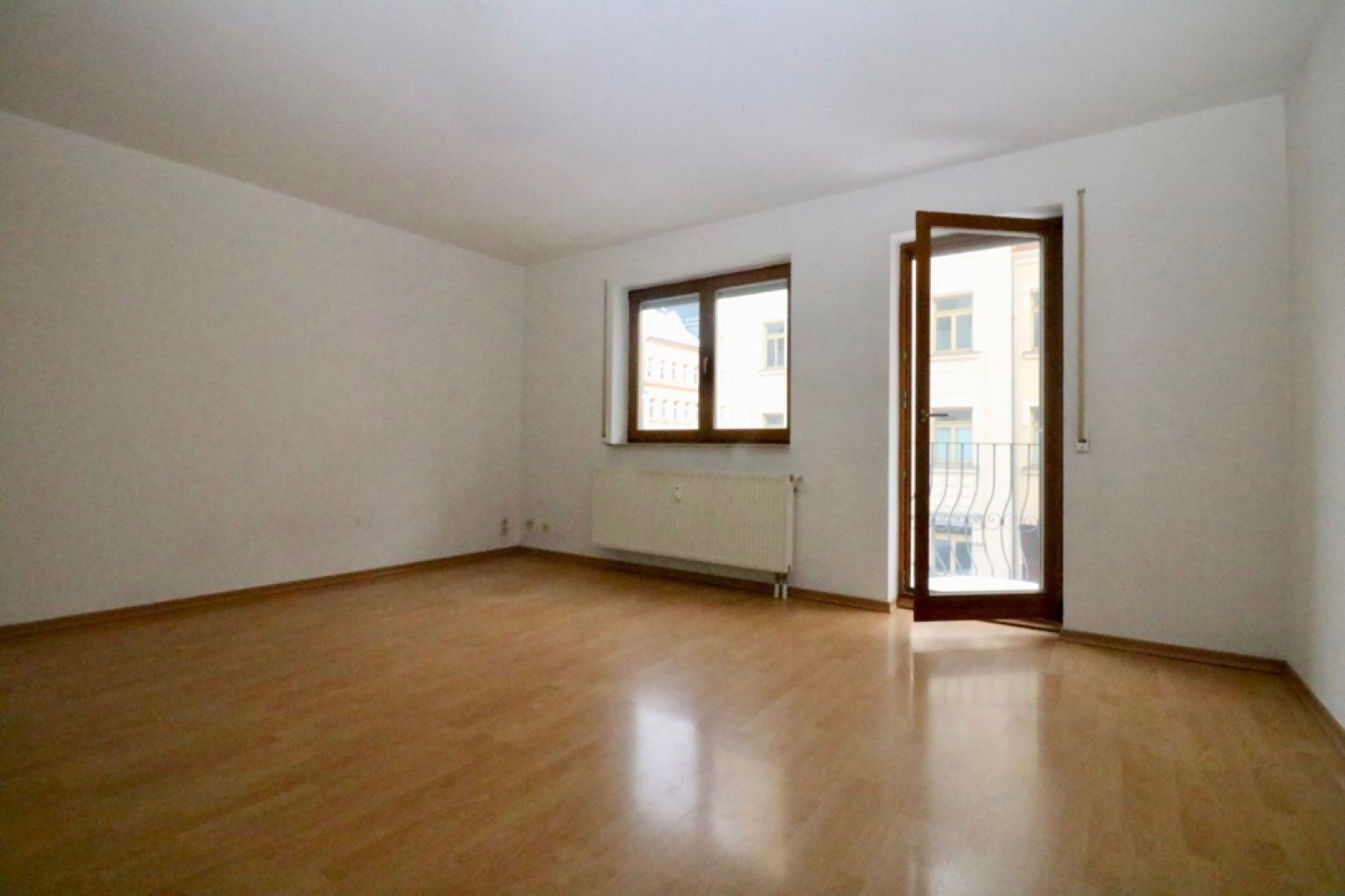 1-Zimmer • Uni-Nähe • Einbauküche • Balkon • Studenten-Wohnung