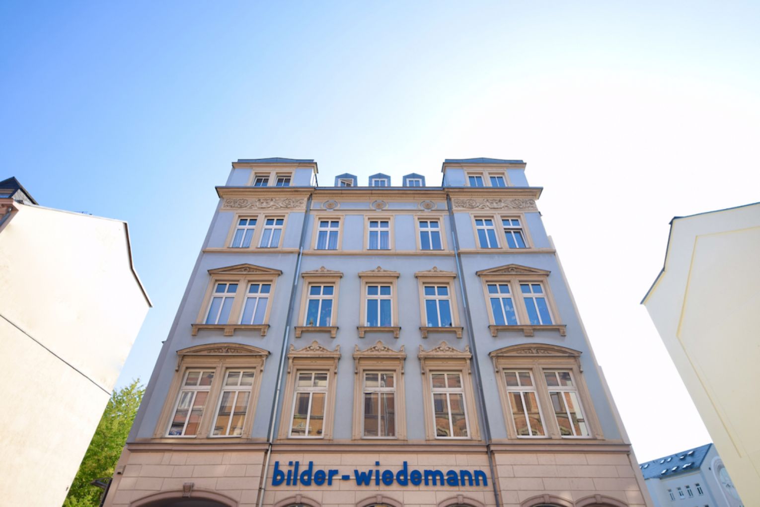 3-Zimmer Maisonette-Wohnung • Tageslichtbad mit Wanne • Einbauküche • Stellplatz  • Lift • anrufen!