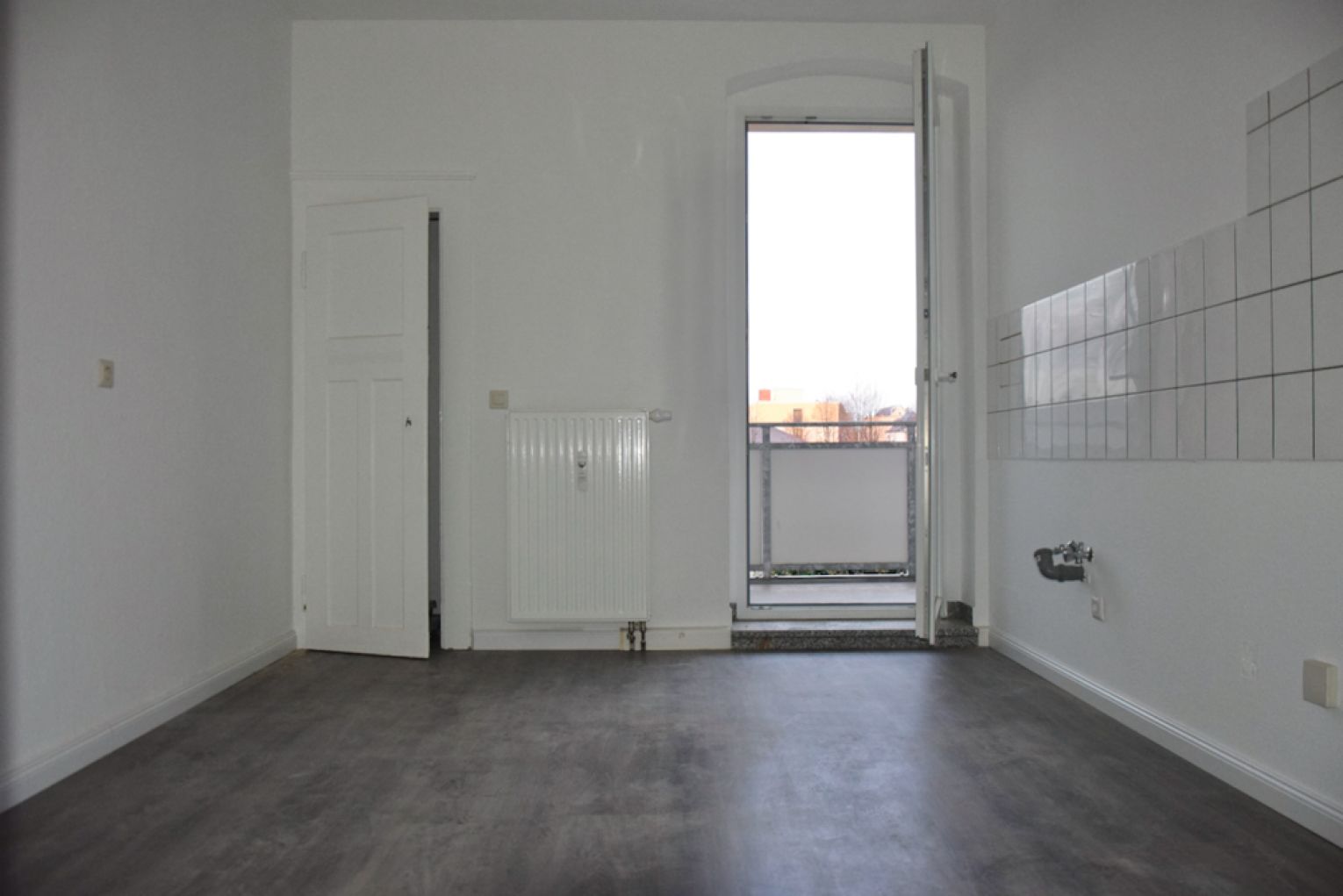 Balkon • 4 Zimmer • Parkett & Laminat • Tageslichtbad • Limbach-Oberfrohna • zentrale Lage • Termin?