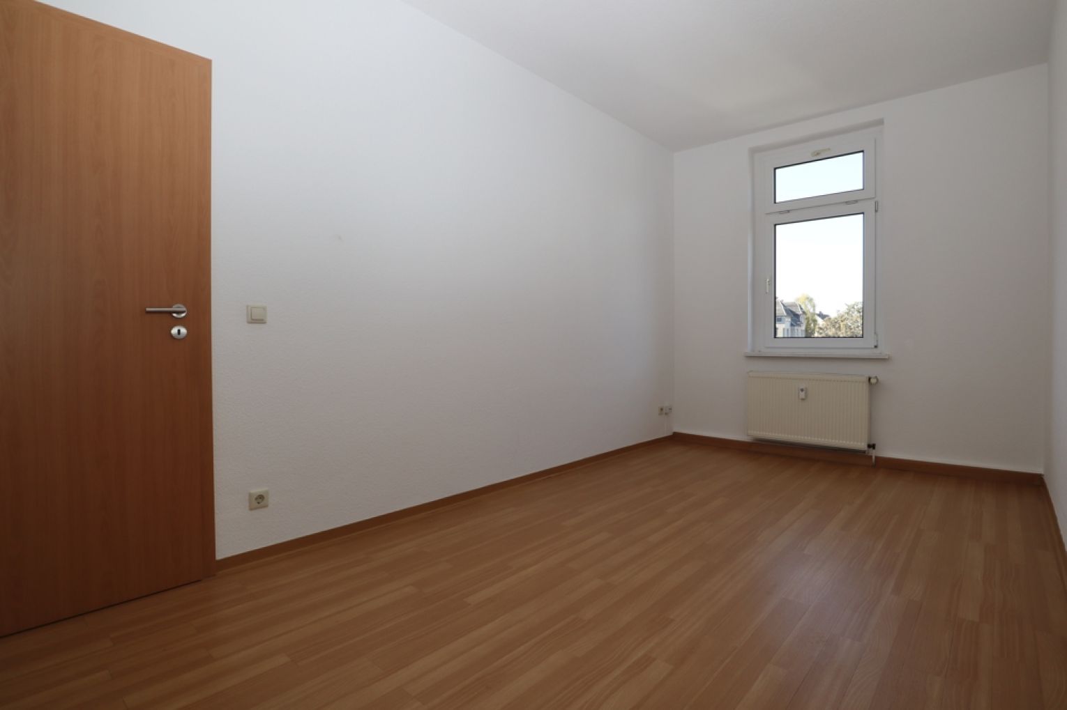 2,5-Raum Wohnung • Lutherviertel • Einbauküche • Tageslichtbad • zur Miete • jetzt anrufen