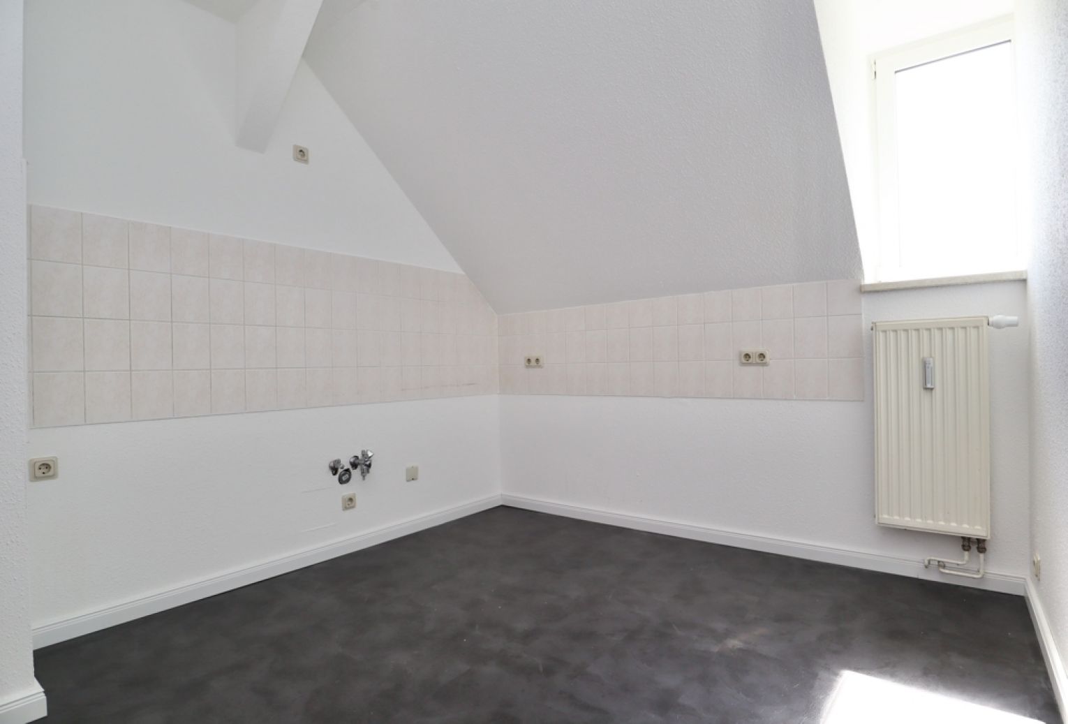 Maisonette • Wanne • 3-Zimmer Wohnung in Chemnitz • Küche •Schloßchemnitz • jetzt anrufen