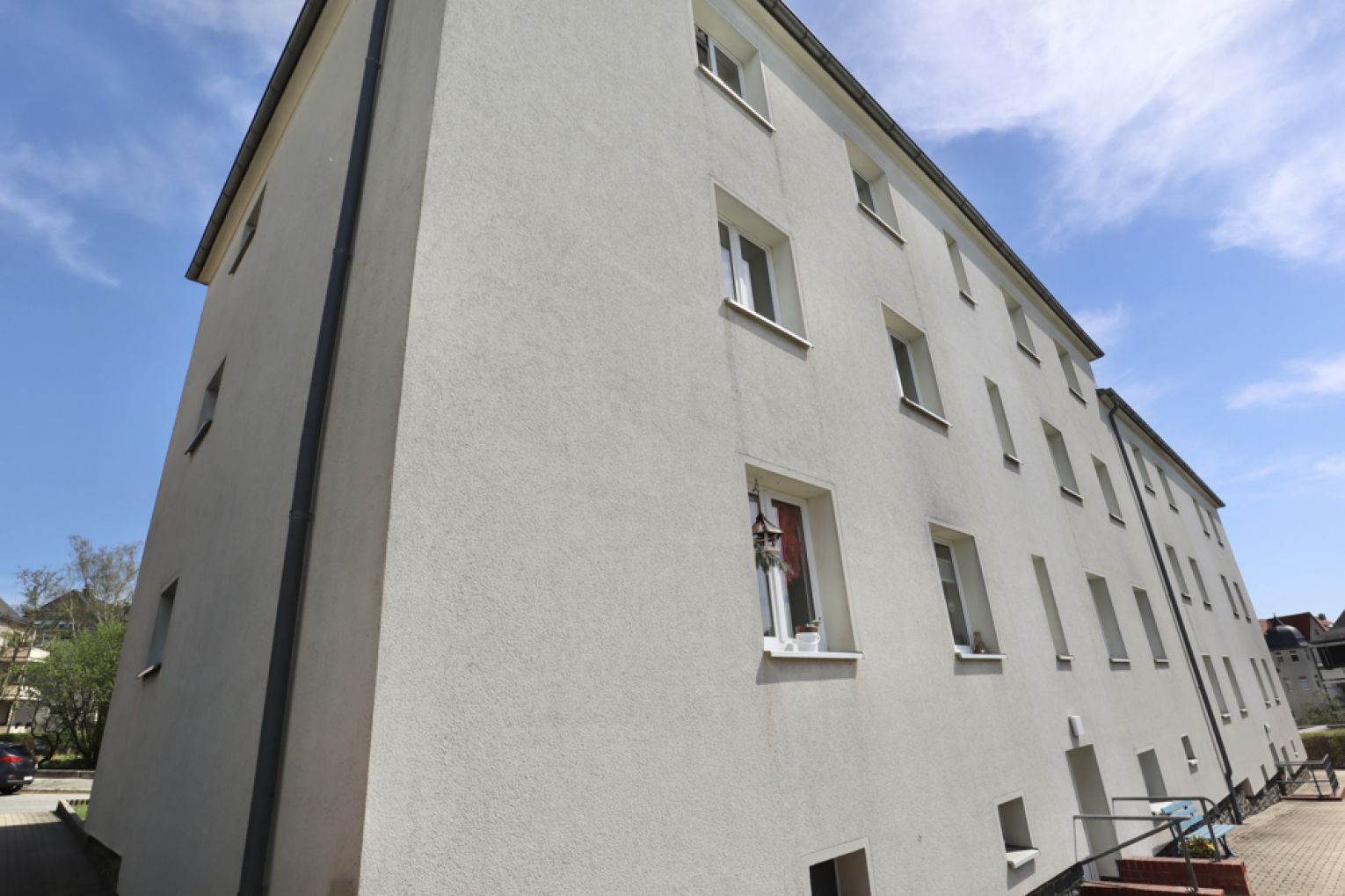 2-Raum Wohnung • Tageslichtbad • Wanne • neu saniert • Ebersdorf • jetzt mieten • Einbauküche