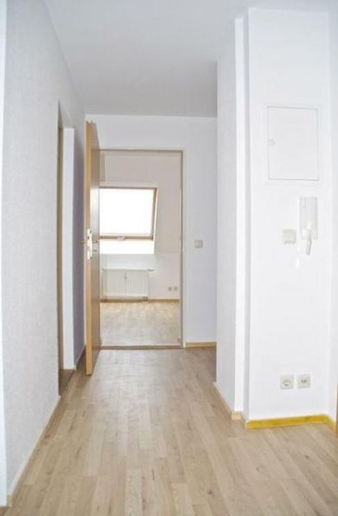 3 Zimmer • optionale Einbauküche • Stellplatz • Tageslichtbad • Dachgeschoss • MIETEN?!