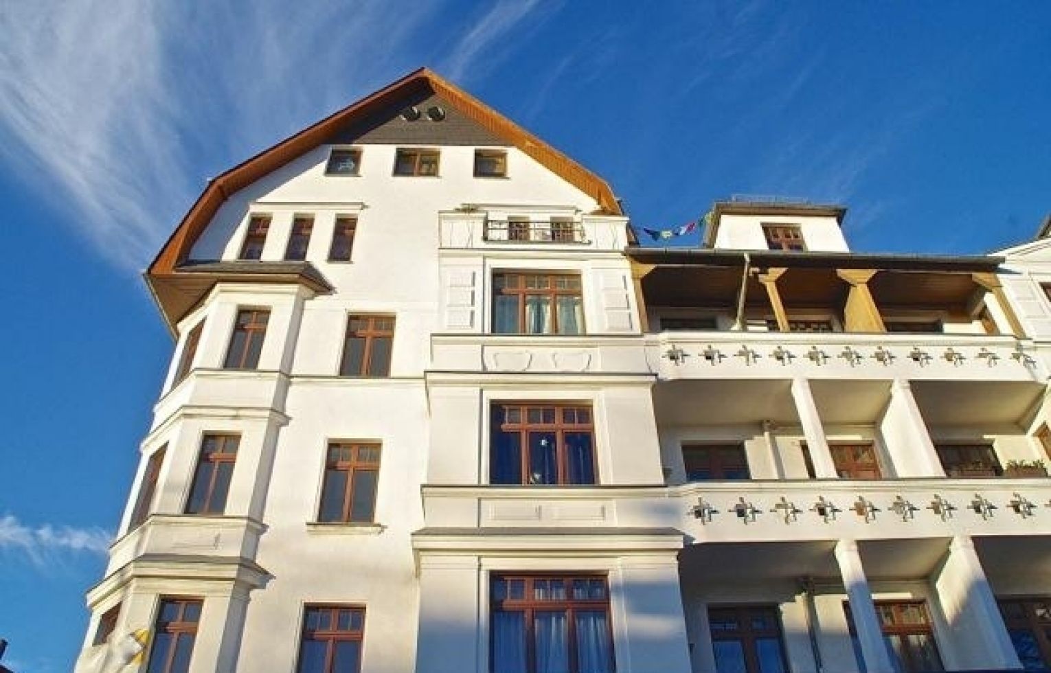 3-Raum • nahe Uni • Balkon • offene Küche • saniert • Haus mit Lift • hell und freundlich • TOP!