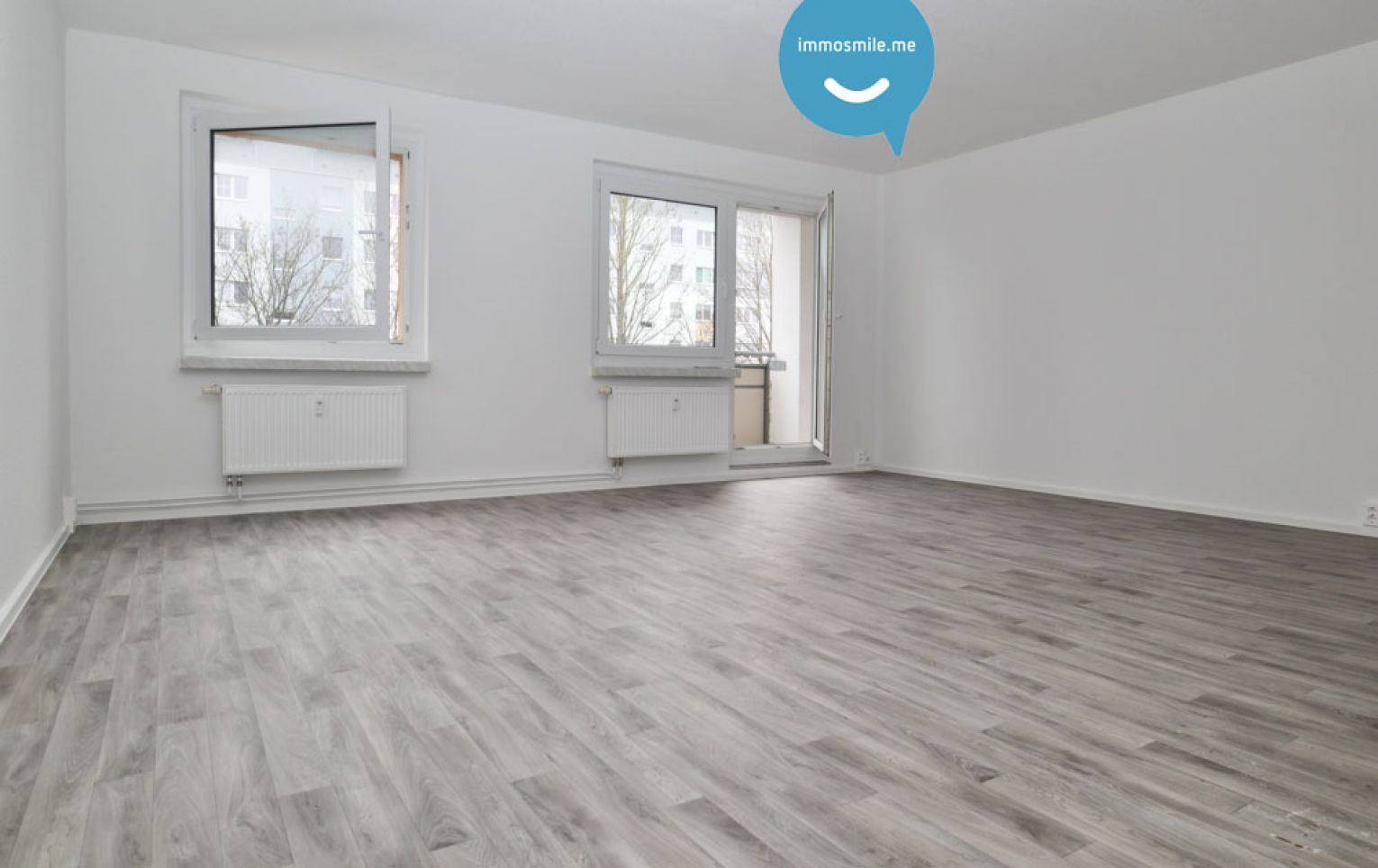 Hutholz • 3-Raum Wohnung • Balkon • neuer Fußboden • Einbauküche • Stellplatz • zur Miete