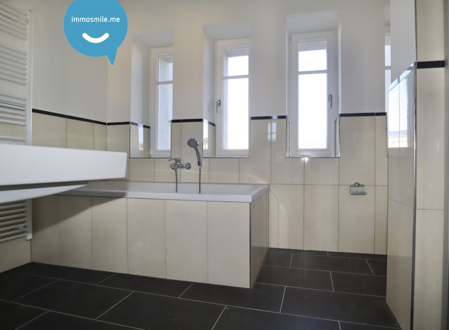 zur Miete • in Chemnitz • 4-Raum-Wohnung • mit Stellplatz • Balkon • Fußbodenheizung • modern