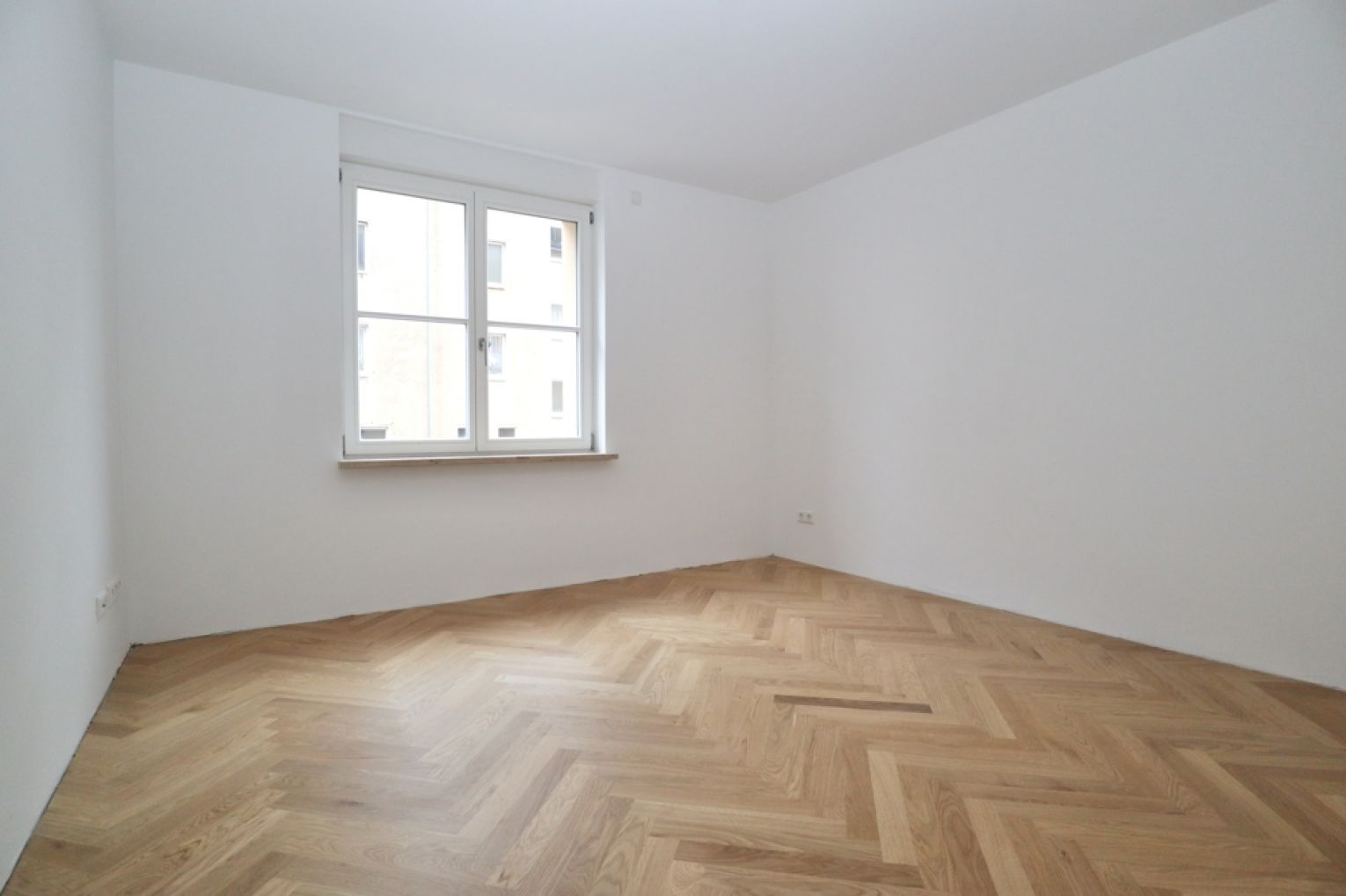 4-Zimmer • Erstbezug • Sonnenberg • 2 Bäder • Erdgeschoss • Fußbodenheizung • schnell sein