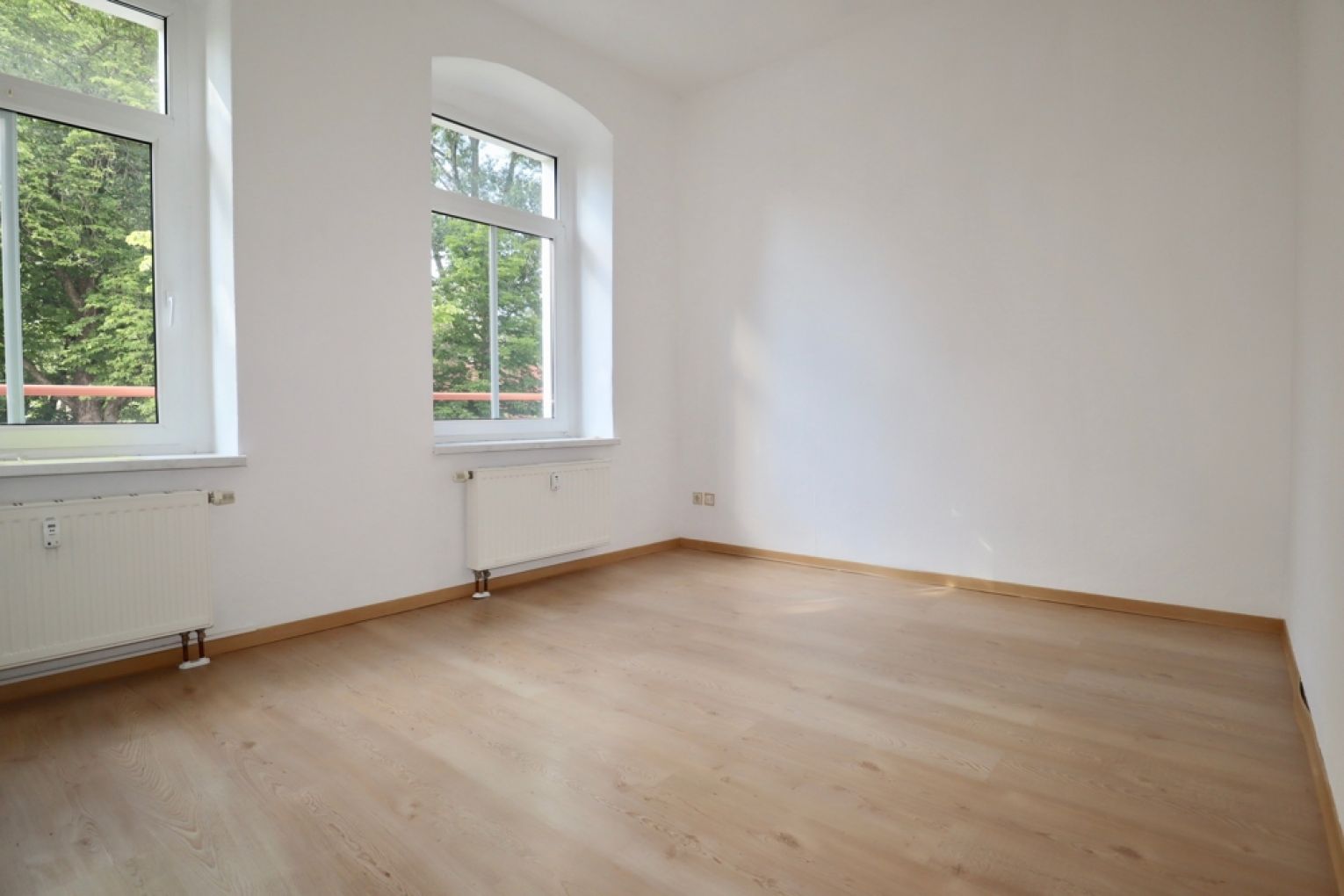 Südbalkon • 3-Zimmer • mitten auf dem Kaßberg • viel Sonne • Tageslichtbad • jetzt anrufen