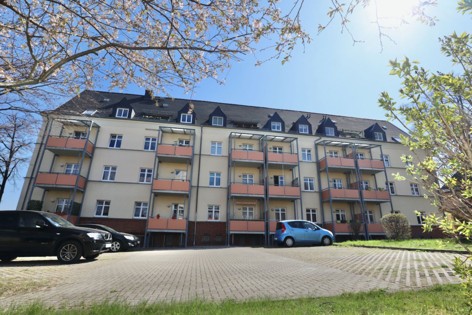 in Chemnitz • Gablenz • 3-Zimmer • mit Stellplatz • Balkon • vermietet • Renditeobjekt