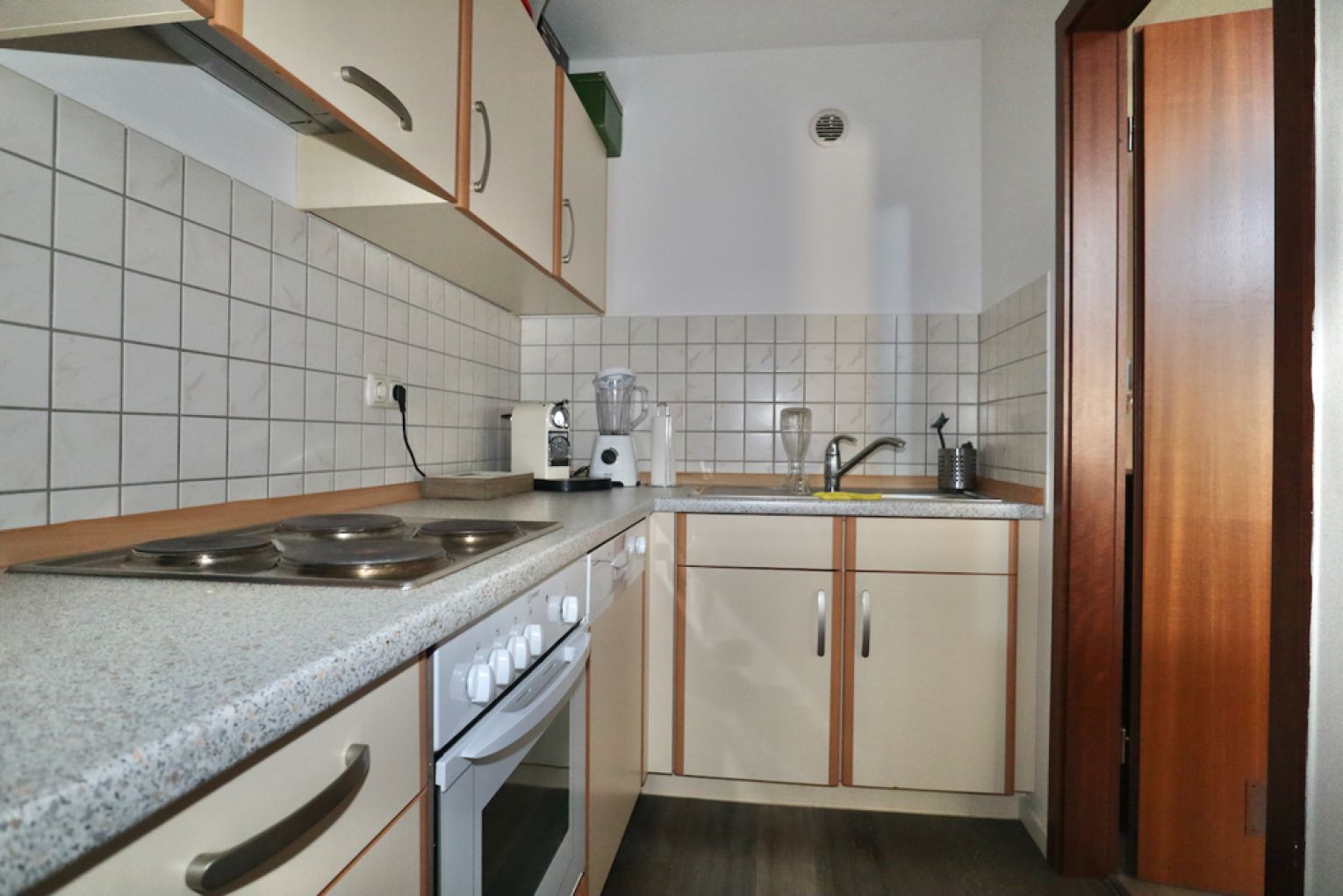 Altendorf • Balkon • Einbauküche • in Chemnitz • Tiefgarage • 2-Raum Wohnung