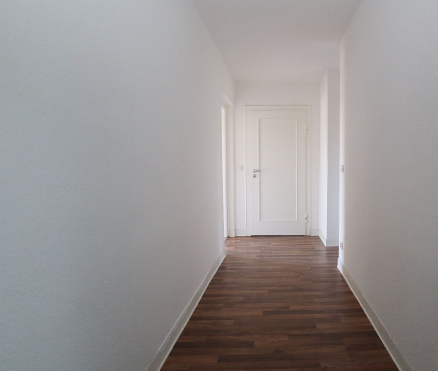 2-Raum Wohnung in Chemnitz • Balkon • Tageslichtbad • Einbauküche • Lutherviertel • jetzt anrufen