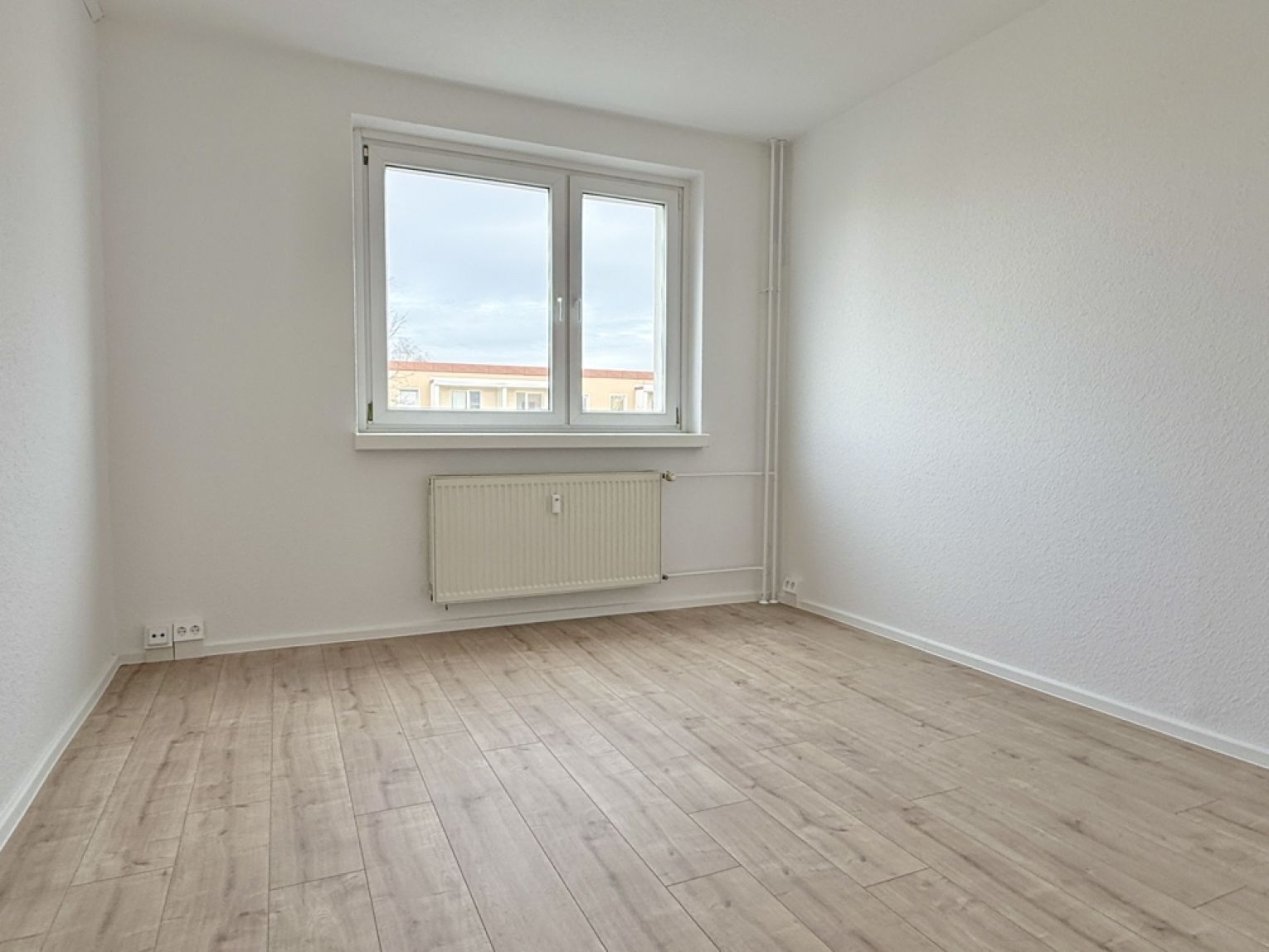 TOP • 3-Zimmer Wohnung • in Kappel • Balkon • Laminat • Komplett saniert • jetzt mieten !?