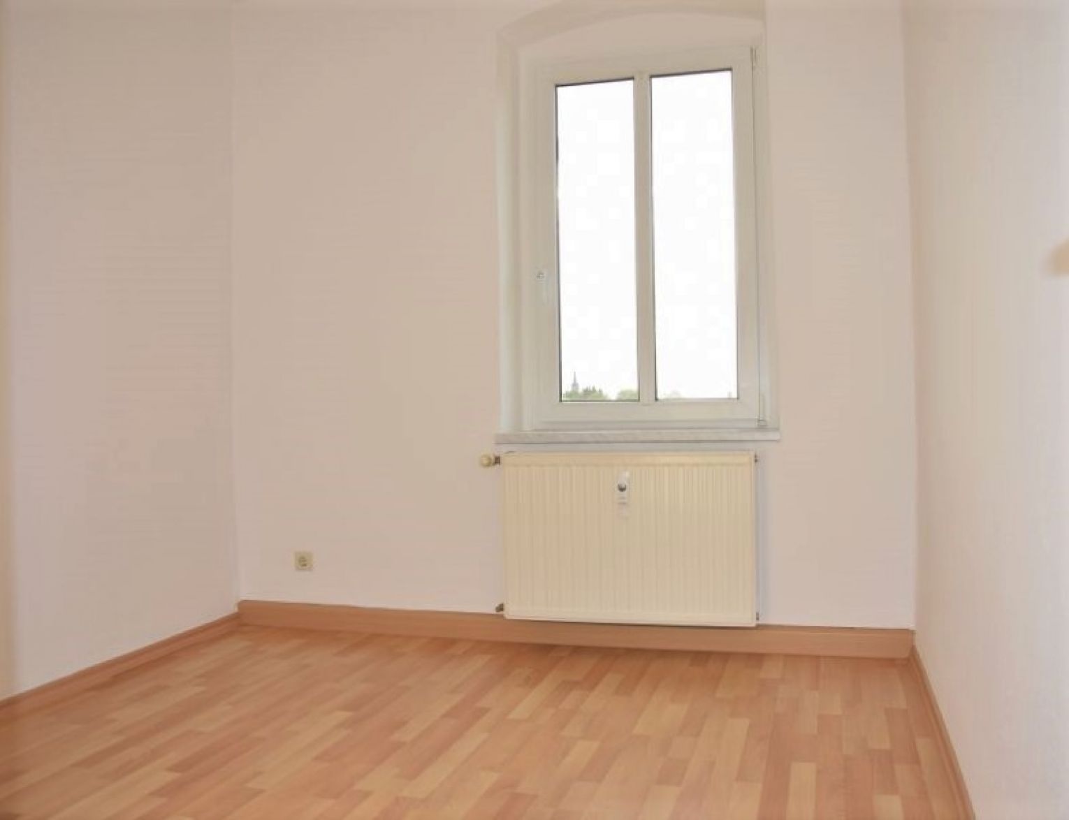 Balkon • 4 Zimmer • Parkett & Laminat • Tageslichtbad • Limbach-Oberfrohna • zentrale Lage • Termin?