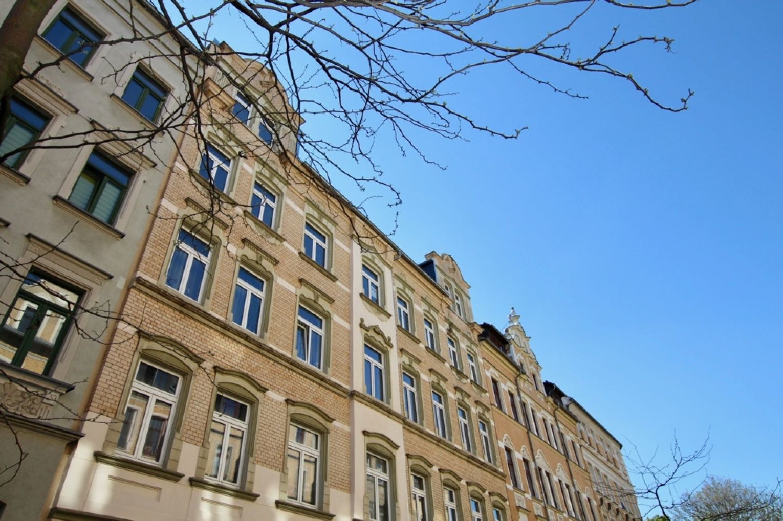 Jetzt mieten • 4-Raum-Maisonette-Wohnung • 2 Bäder • Balkon • neues Laminat • in Chemnitz