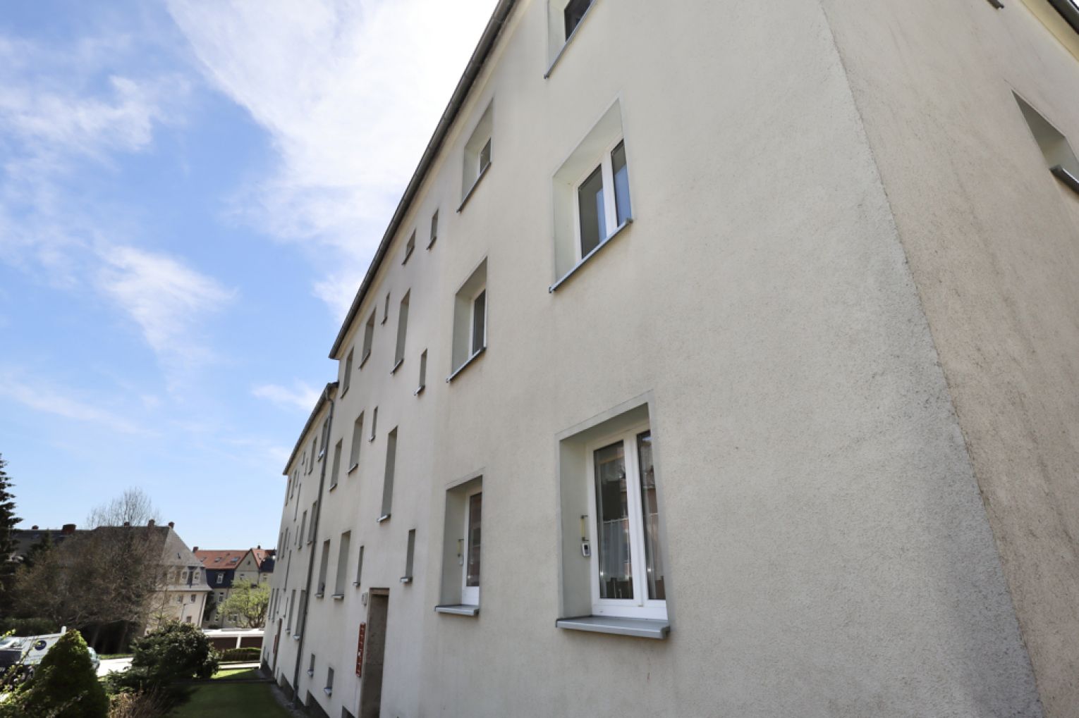 Einbauküche • 2-Raum Wohnung • Tageslichtbad • Wanne • neu saniert • Ebersdorf • jetzt anrufen